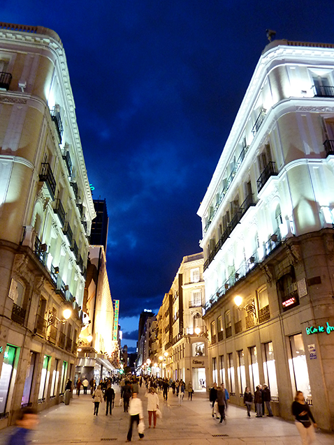 Calle de Preciados, Madrid, 10/04/2012.